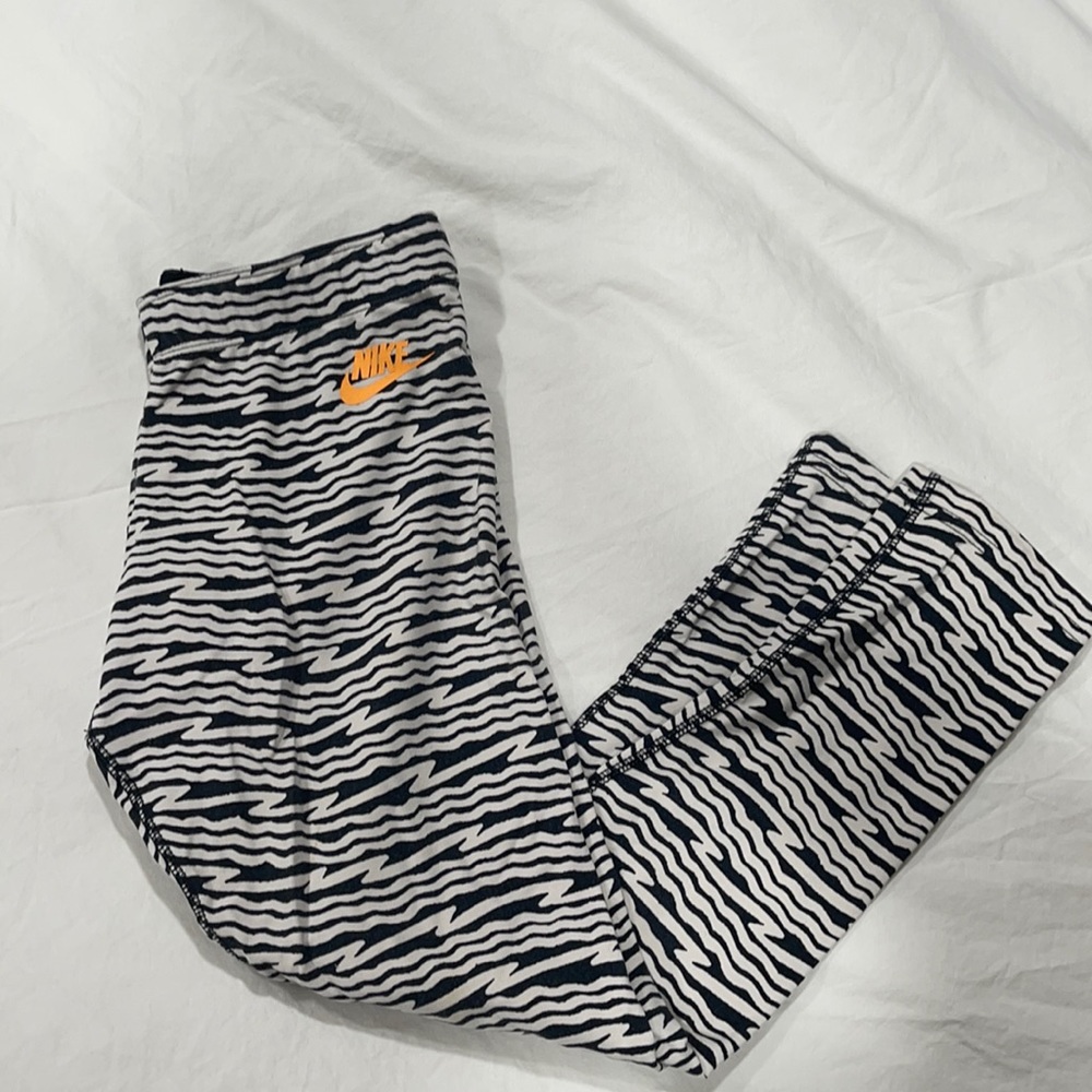 Nike Cropped Leggings